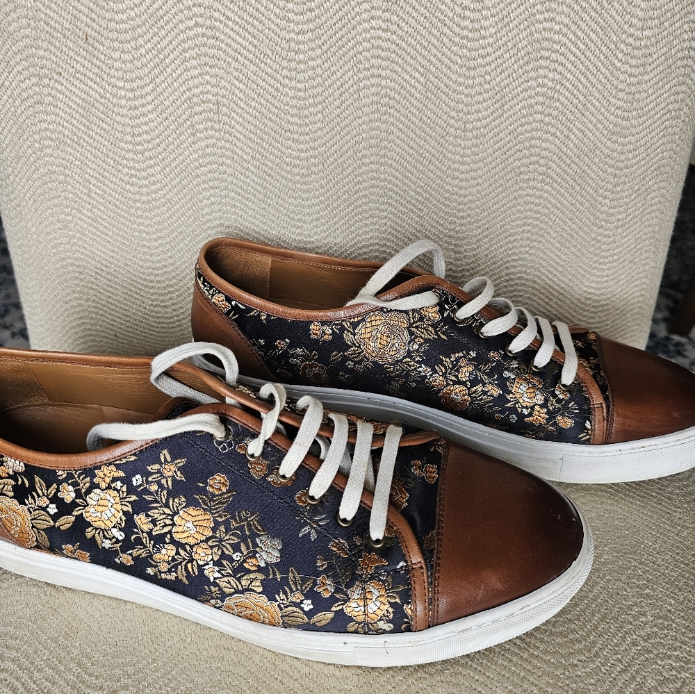Floral Embroidered Sneakers with Brown Accents